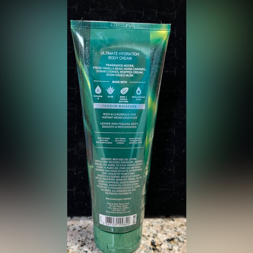 Bath & Body Works Vanilla Bean Noel Green Body Cream New 8 0Z - Picture 2 of 2